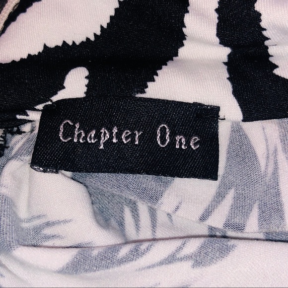 CHAPTER ONE/ HALTER TOP - Picture 4 of 4